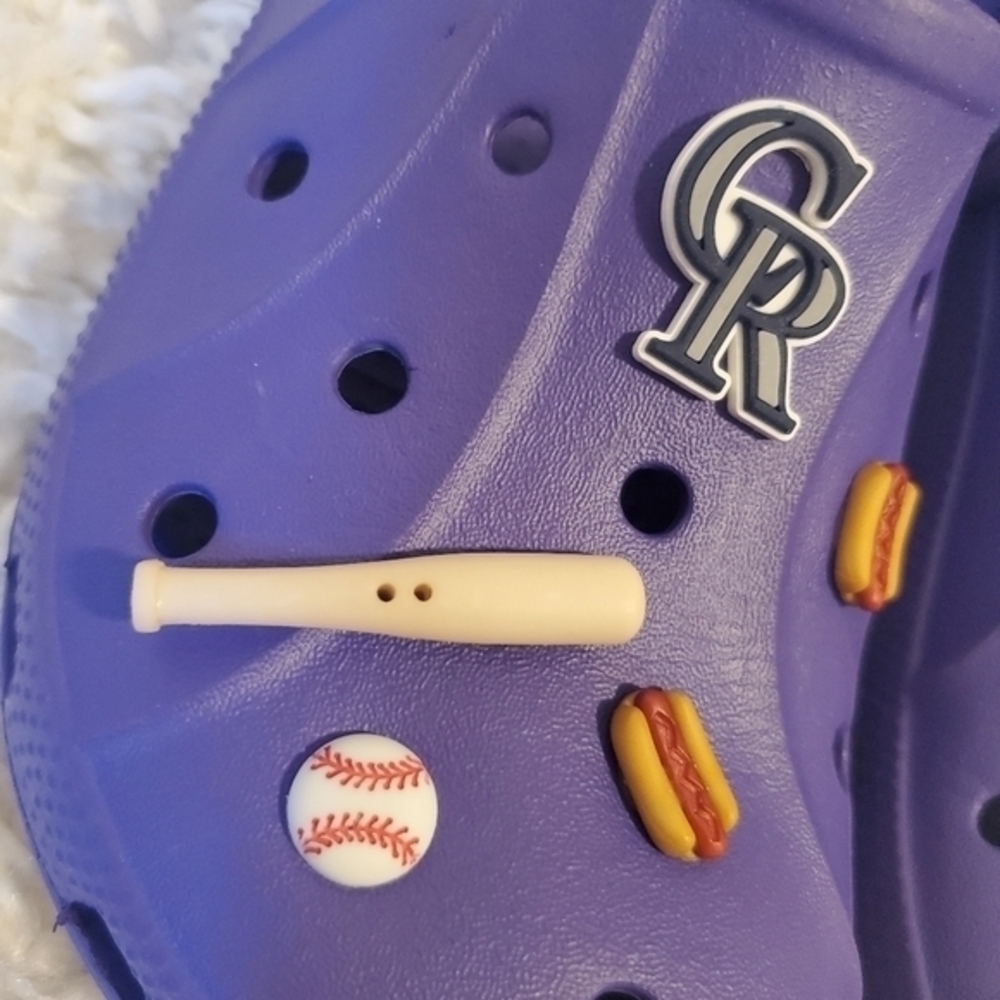Crocs - Picture 2 of 7